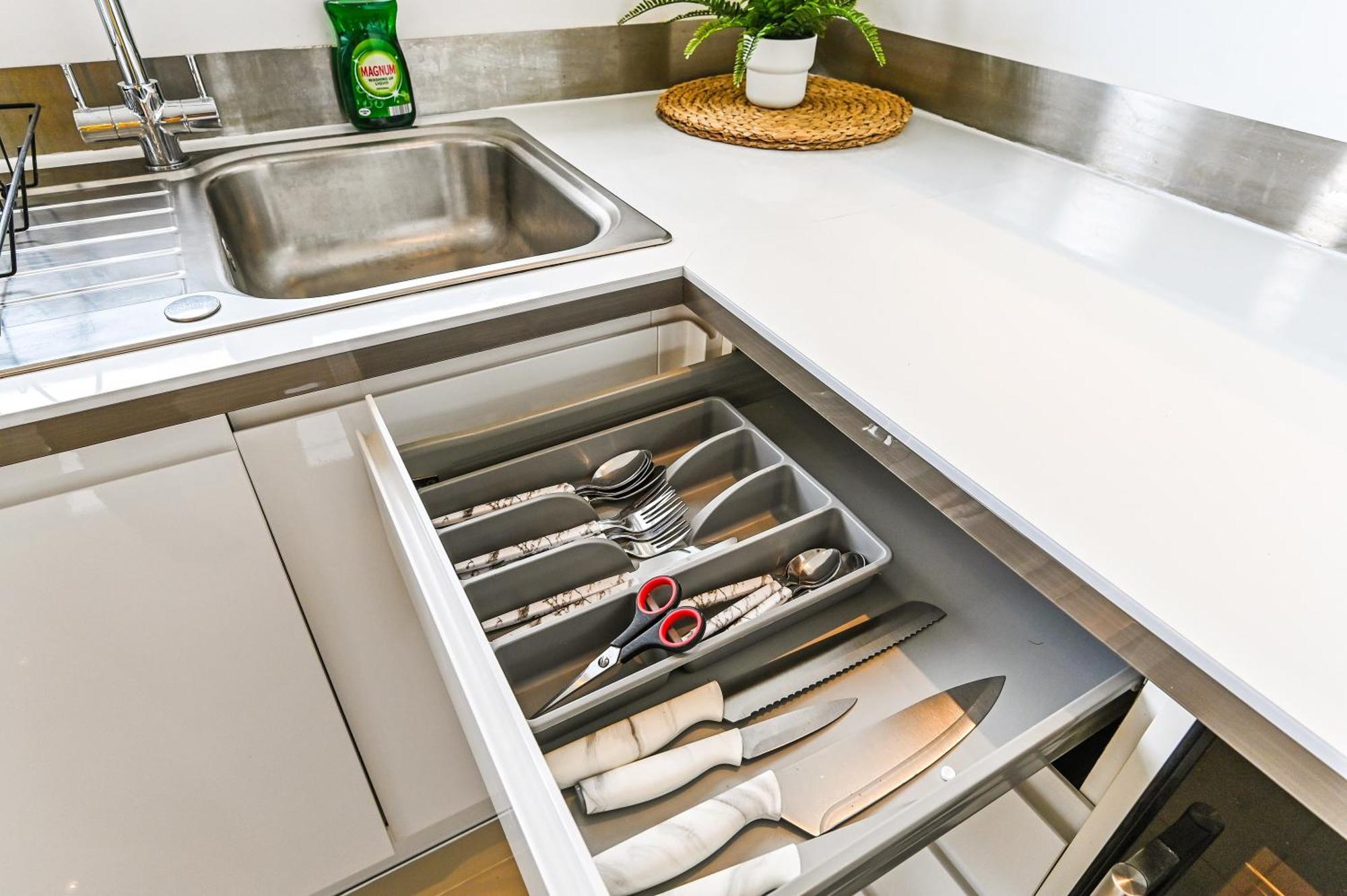 Family 1 Bed Apt Near Cardiff City Centre, Free Parking, Quiet, Secure Neighbourhood מראה חיצוני תמונה
