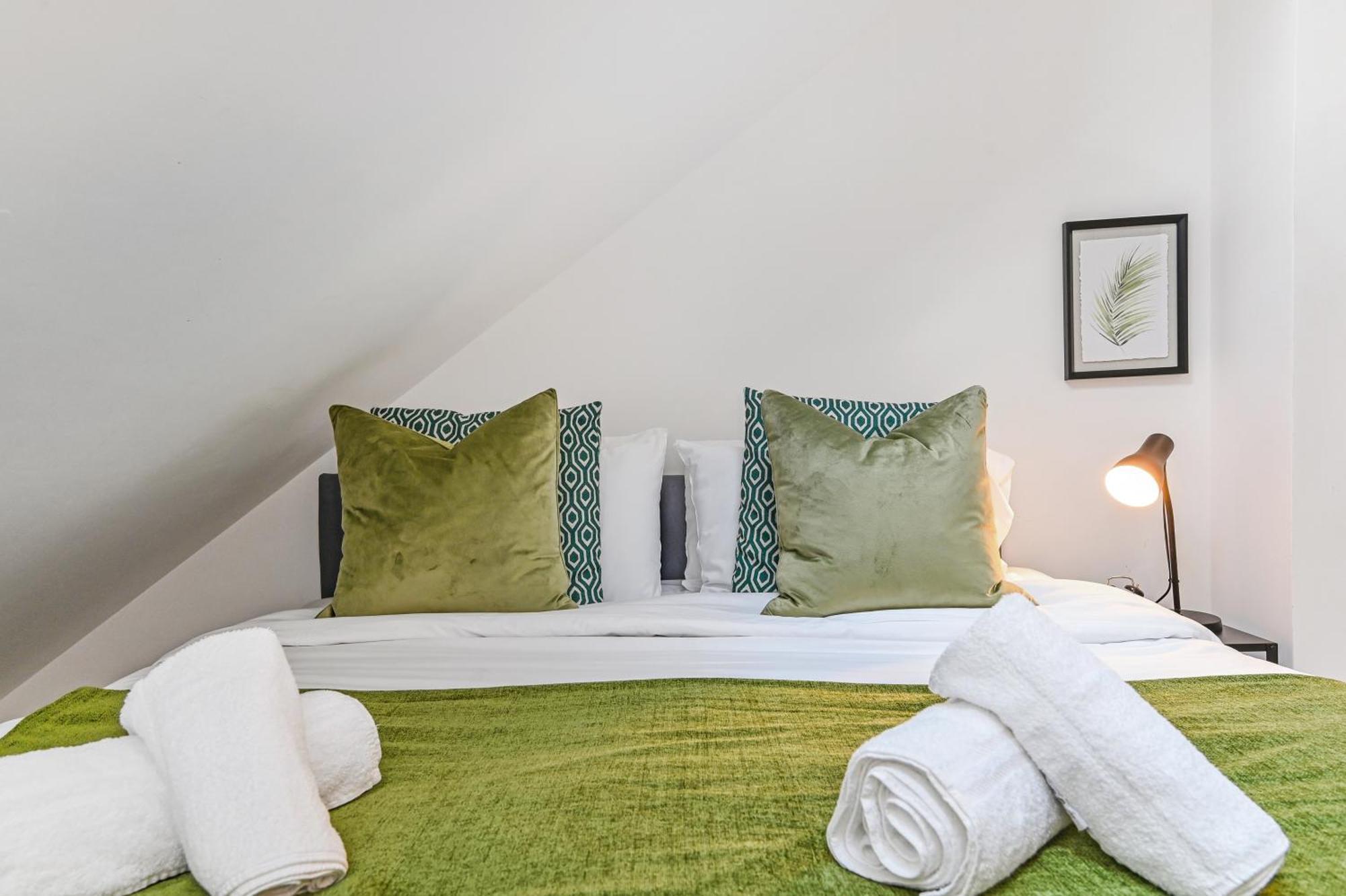 Family 1 Bed Apt Near Cardiff City Centre, Free Parking, Quiet, Secure Neighbourhood מראה חיצוני תמונה