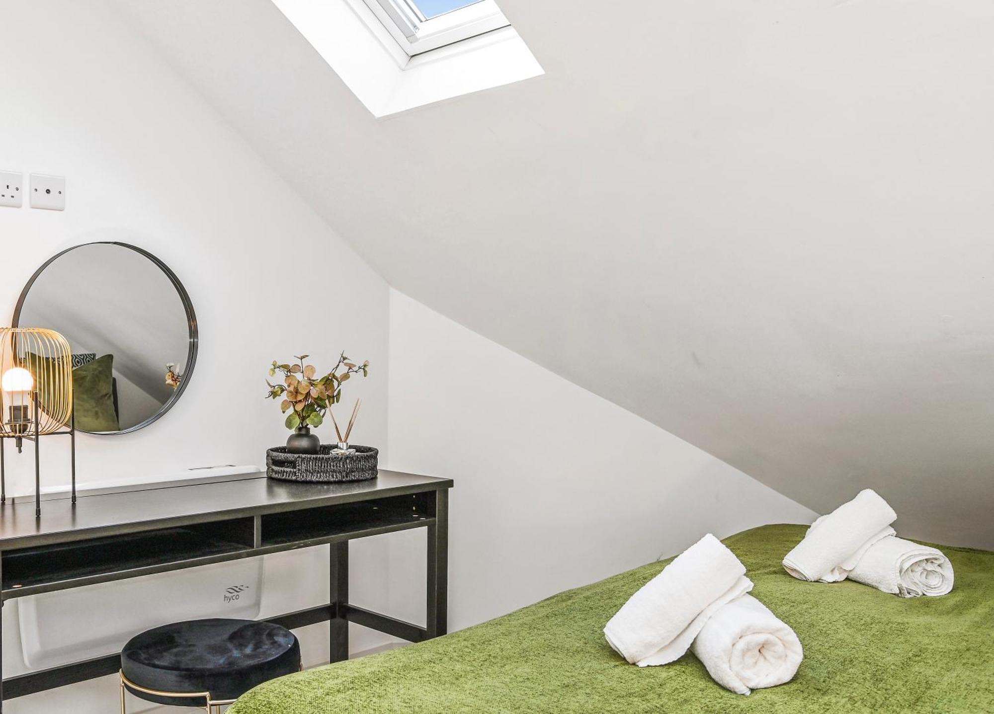 Family 1 Bed Apt Near Cardiff City Centre, Free Parking, Quiet, Secure Neighbourhood מראה חיצוני תמונה
