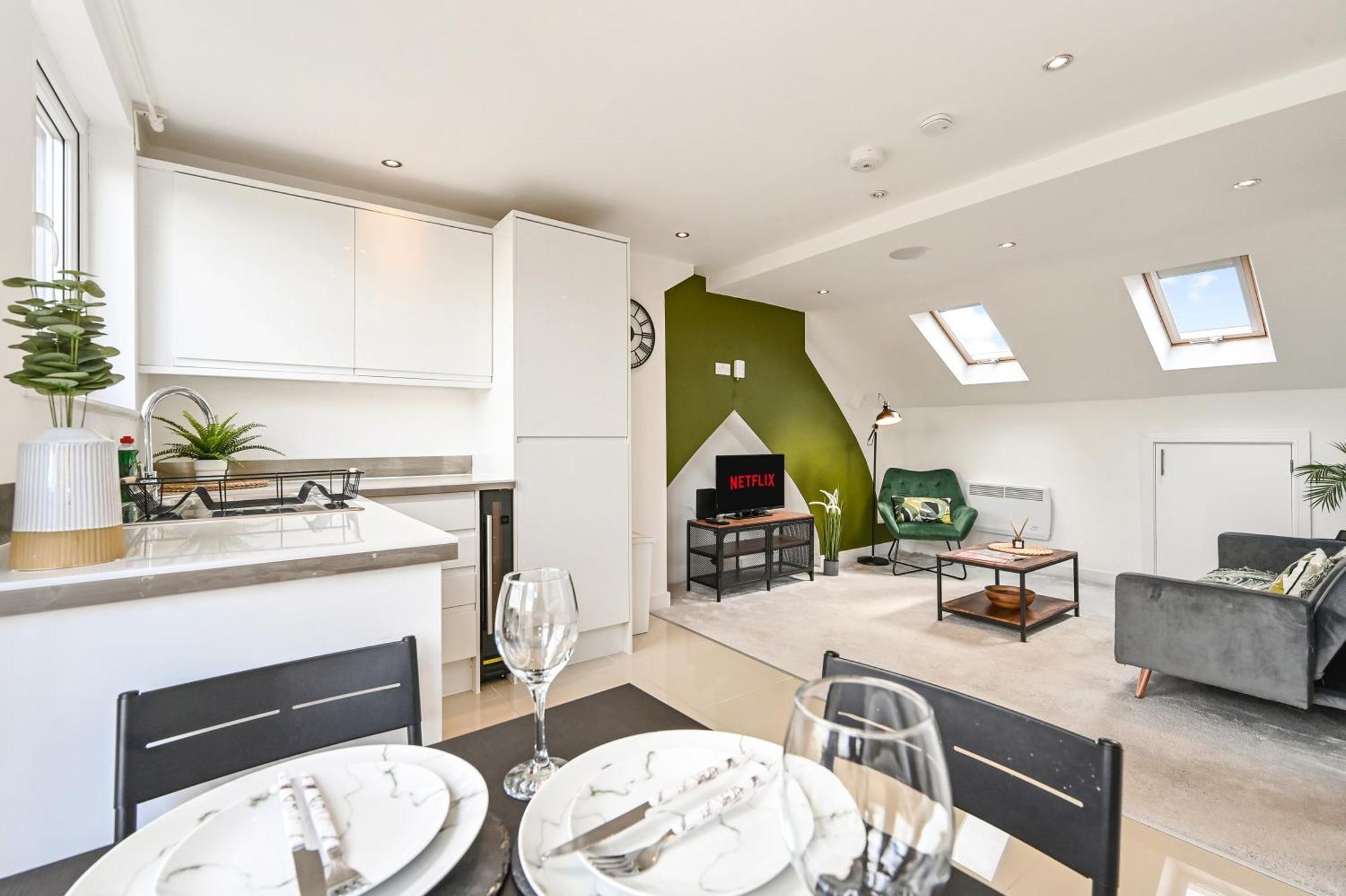Family 1 Bed Apt Near Cardiff City Centre, Free Parking, Quiet, Secure Neighbourhood מראה חיצוני תמונה